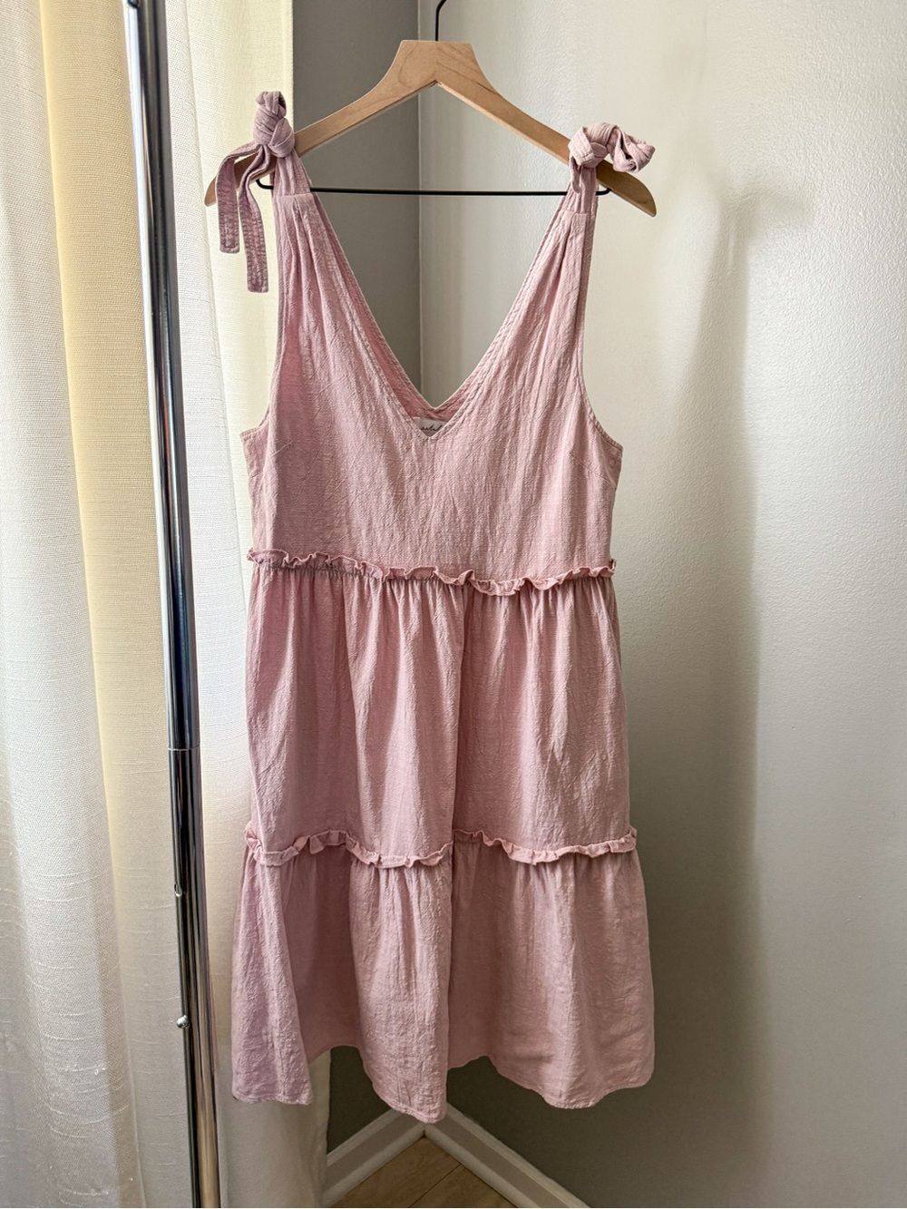 Petal & Pup Pink Tie Strap Tiered Shift Dress Size 6 - Picture 2 of 8